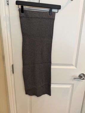 Stretch Ribbed Midi Skirt in Charcoal Gray